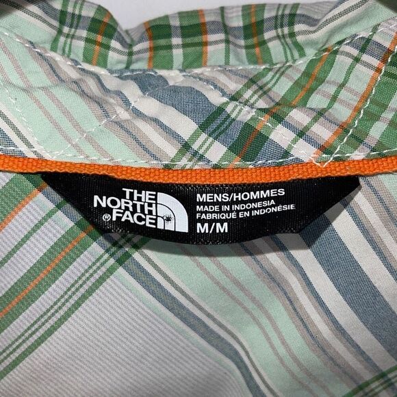 The North Face Mens Plaid Collared Short Sleeve Button Down Wicking Shirt Green - Picture 5 of 8